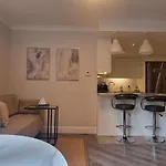 Lejlighed Upgraded & Slick 2bd Heart Of At Christchurch Dublin