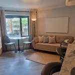 Upgraded & Slick 2bd Heart Of At Christchurch * Dublin