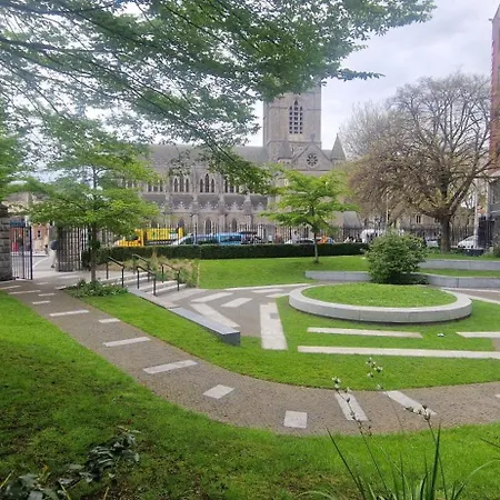 Upgraded & Slick 2bd Heart Of At Christchurch Διαμέρισμα *